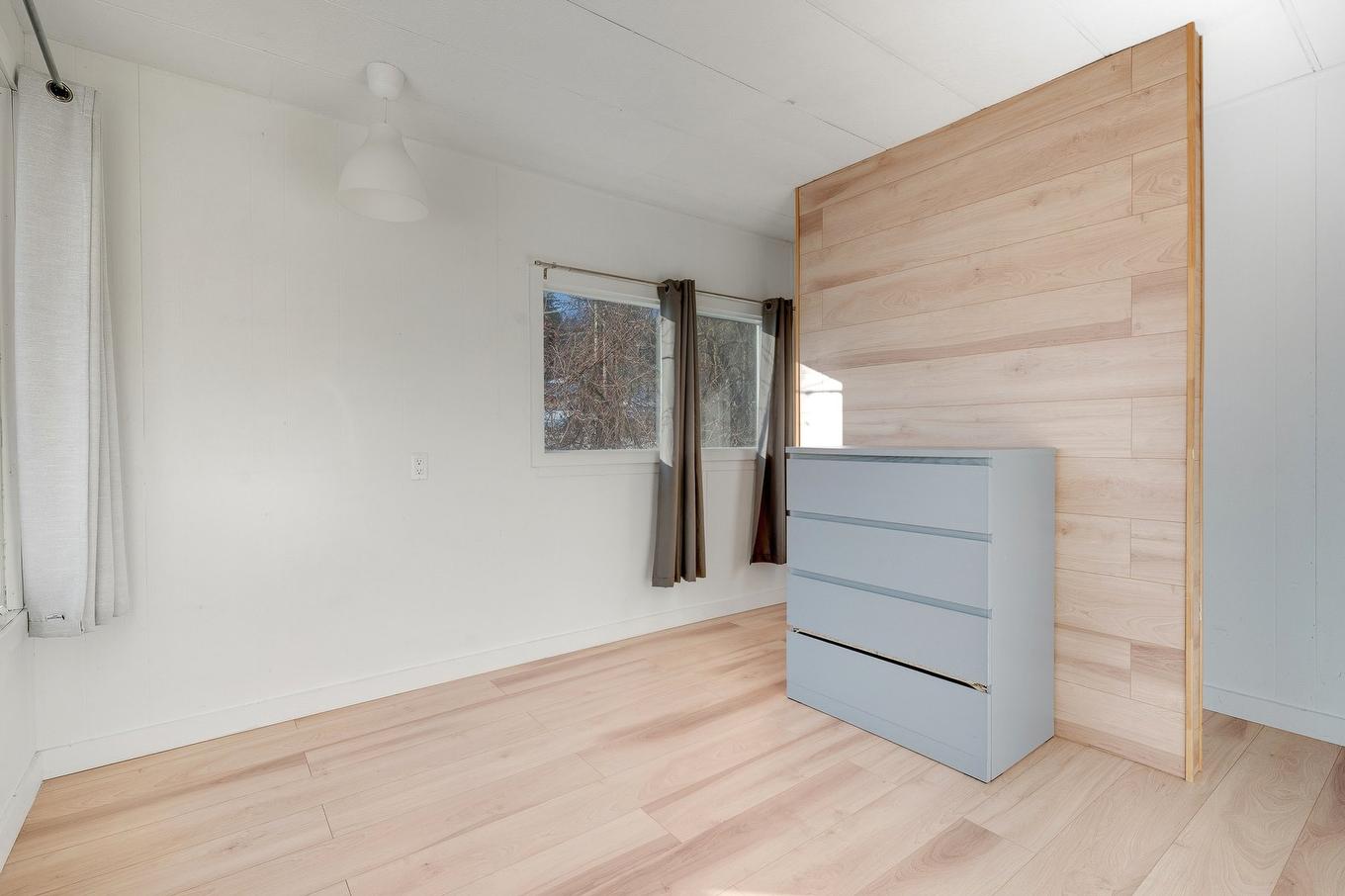 Primary bedroom - 800A Ch. Du Havre-Des-Monts, Saint-Sauveur, QC - Indoor Photo Showing Other Room