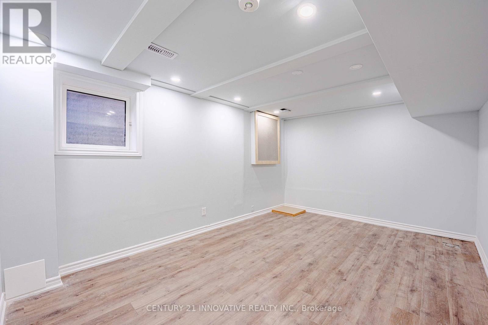 Bsmt - 56 Foxacre Row, Brampton, ON - Indoor Photo Showing Other Room