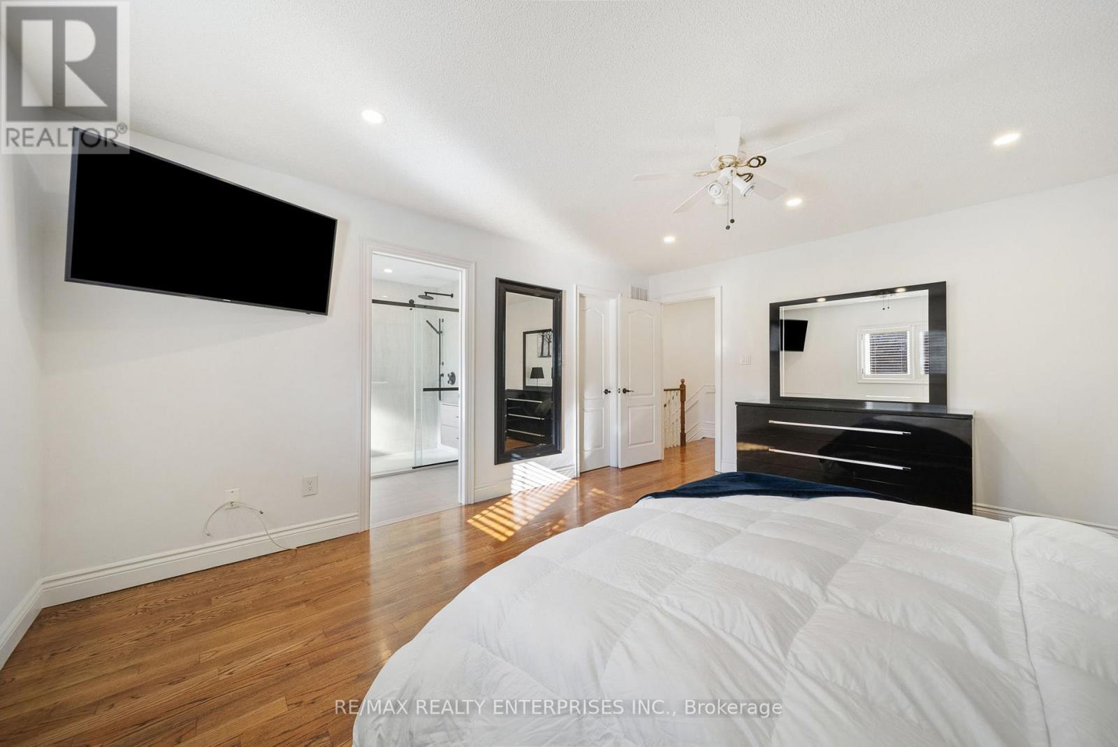 5454 Wilderness Trail, Mississauga, ON - Indoor Photo Showing Bedroom
