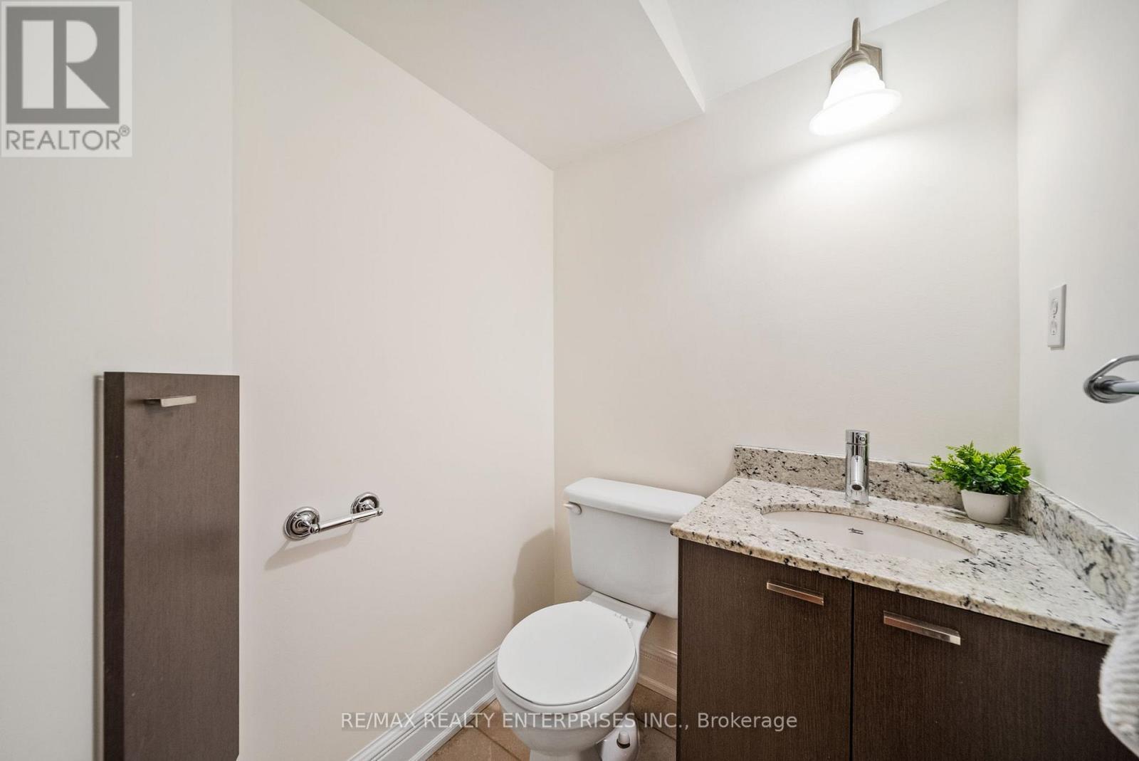 5454 Wilderness Trail, Mississauga, ON - Indoor Photo Showing Bathroom