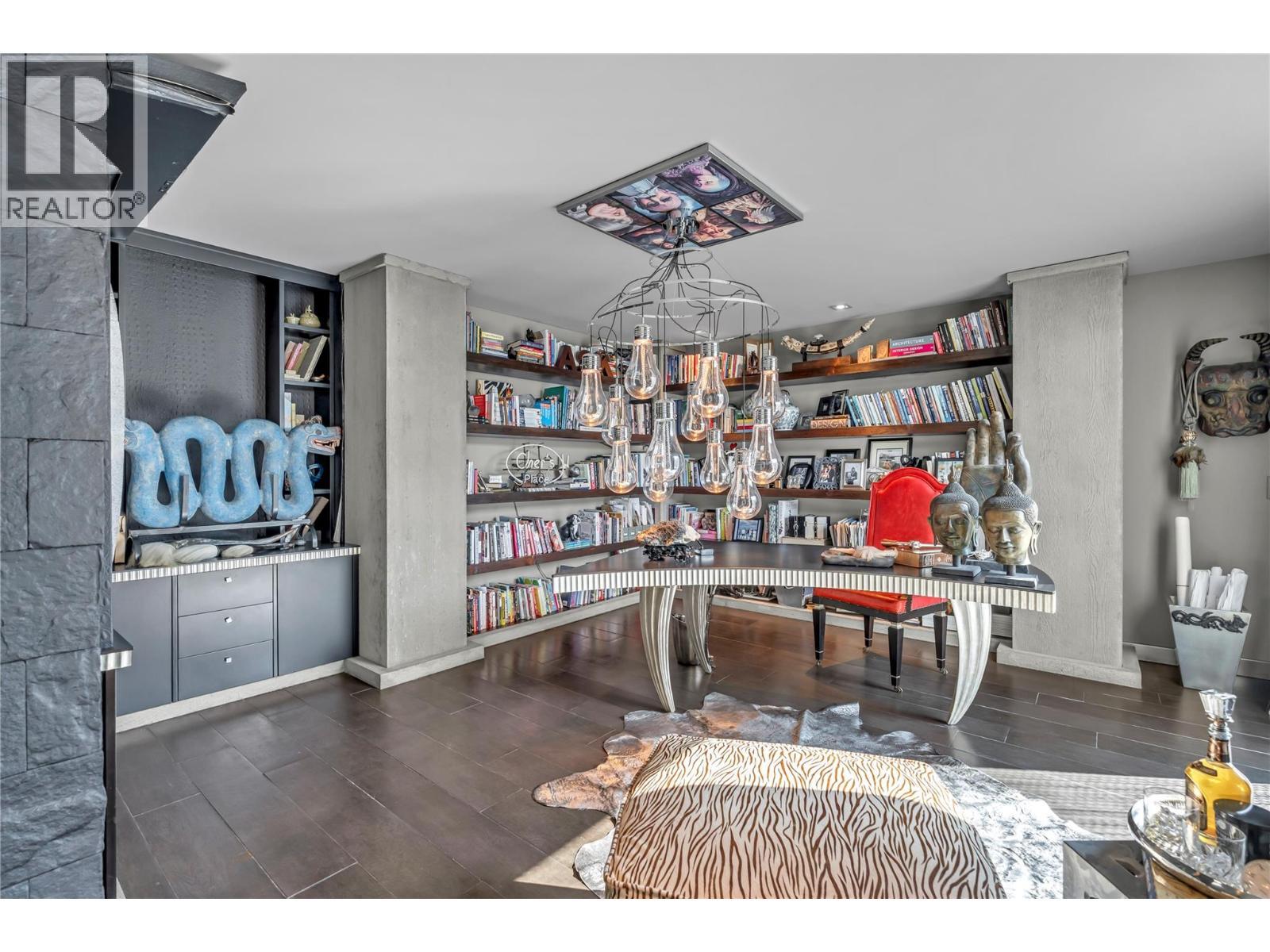 4358 Hobson Road, Kelowna, BC - Indoor