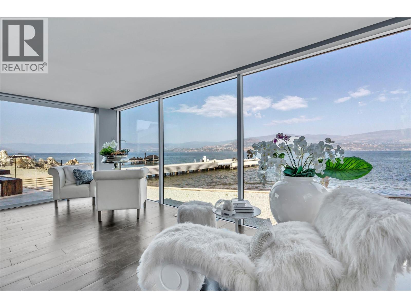 4358 Hobson Road, Kelowna, BC - Indoor Photo Showing Other Room