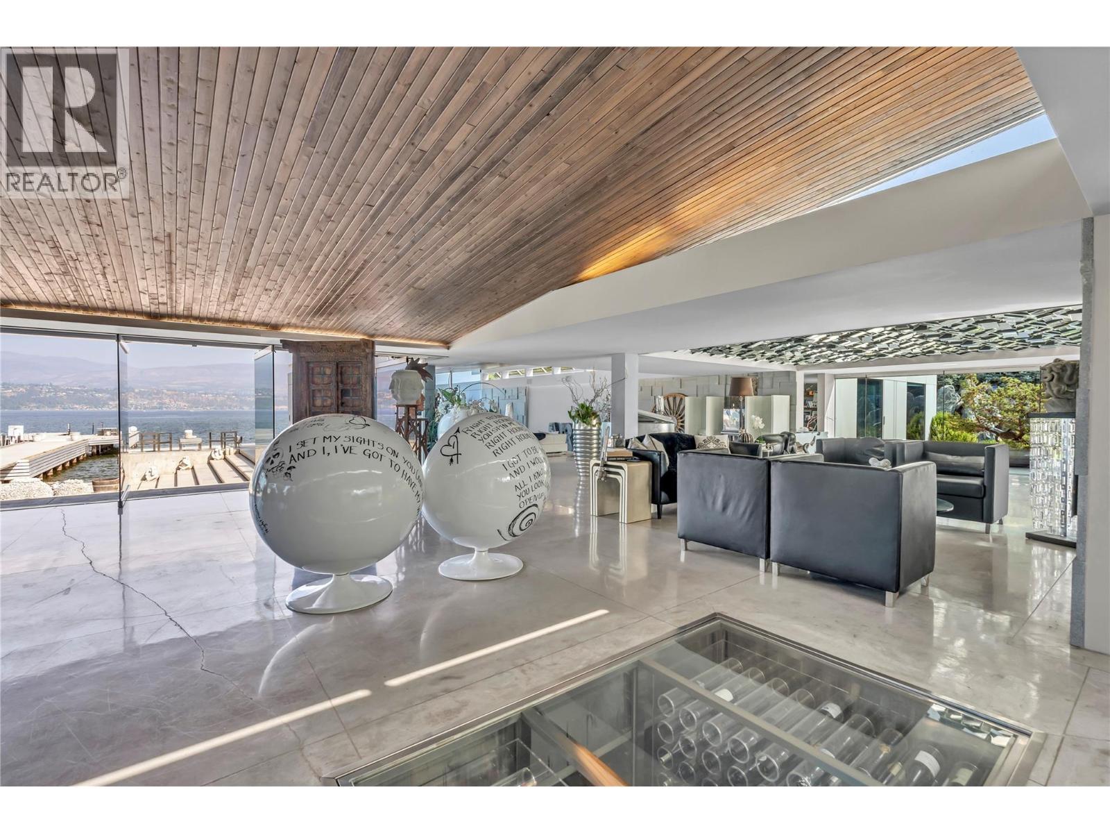 4358 Hobson Road, Kelowna, BC - Indoor Photo Showing Other Room