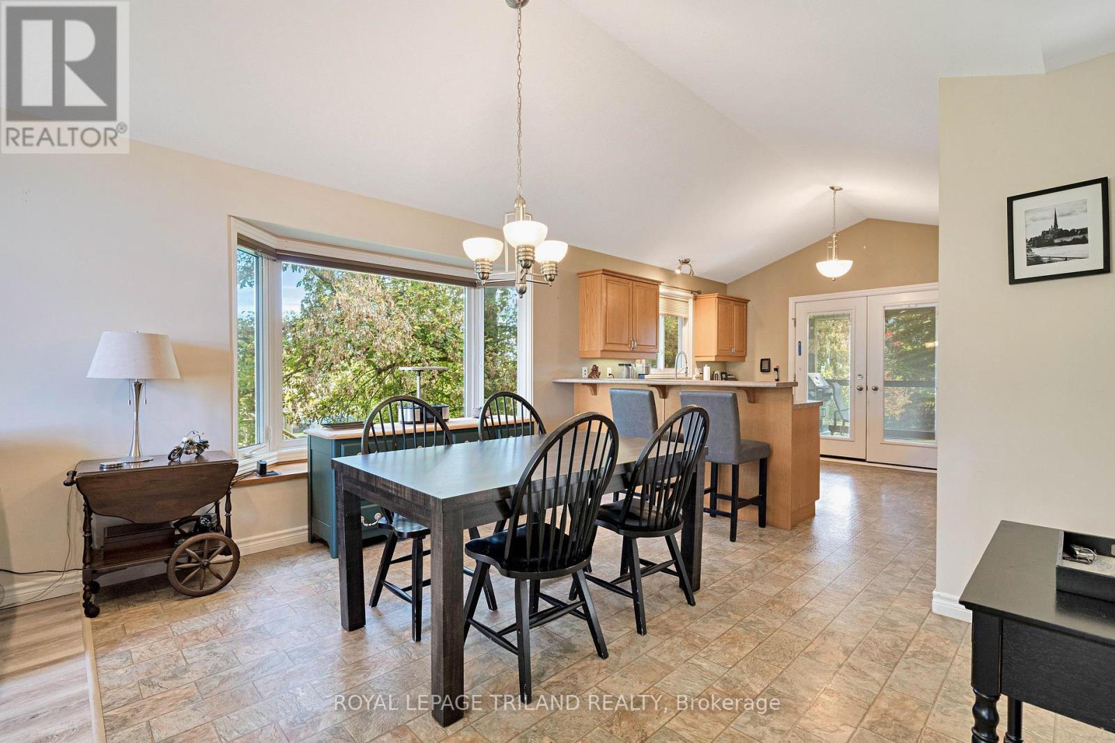 3805 Trillium Drive, Southwest Middlesex (Glencoe), ON - Indoor Photo Showing Dining Room