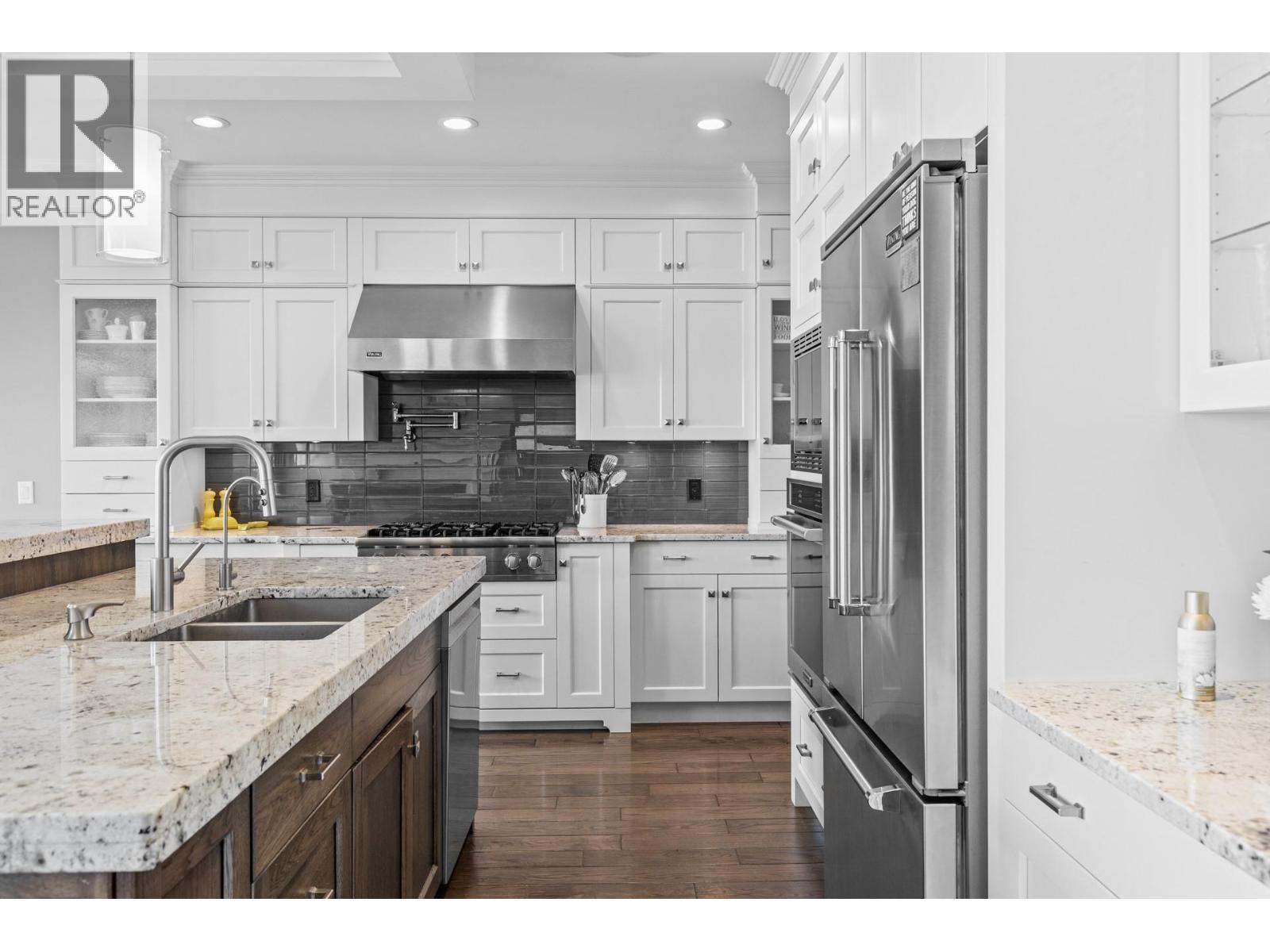 388 Rindle Court, Kelowna, BC - Indoor Photo Showing Kitchen With Double Sink With Upgraded Kitchen