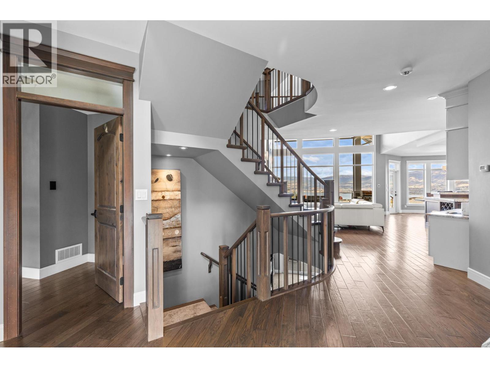 388 Rindle Court, Kelowna, BC - Indoor Photo Showing Other Room