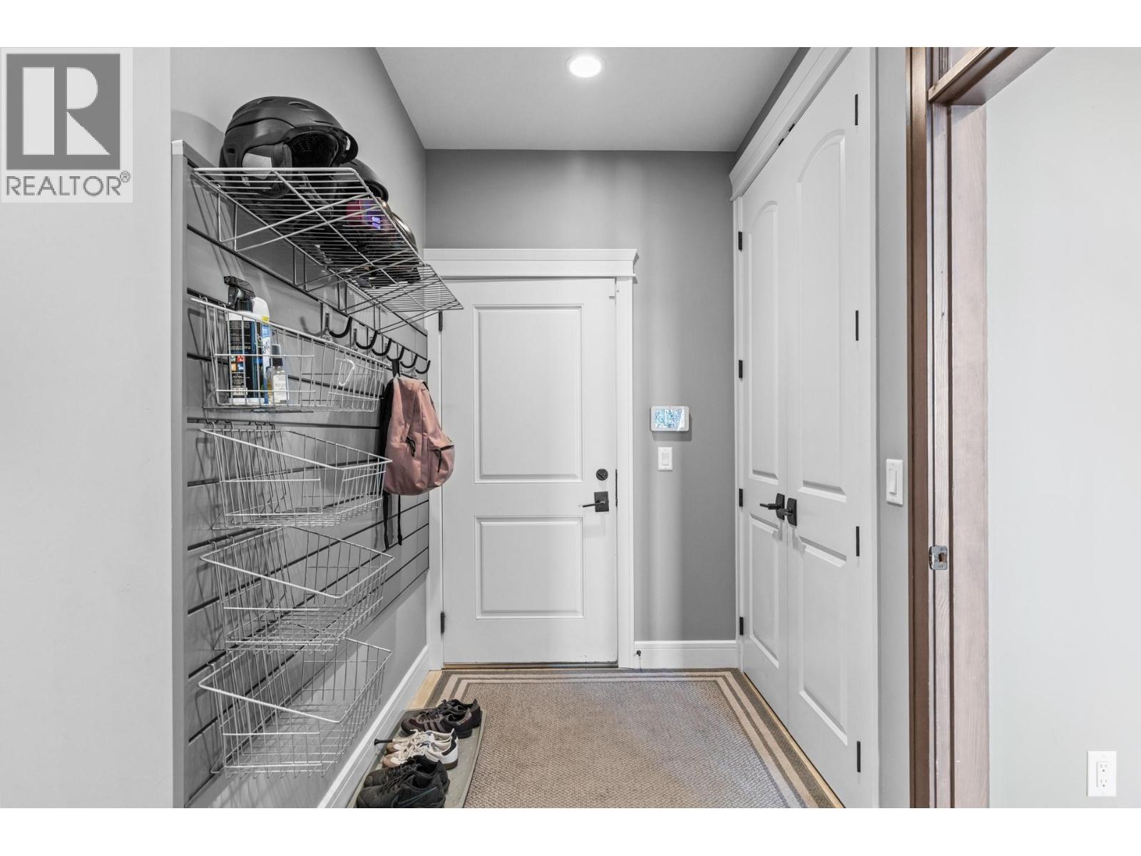 388 Rindle Court, Kelowna, BC - Indoor Photo Showing Other Room