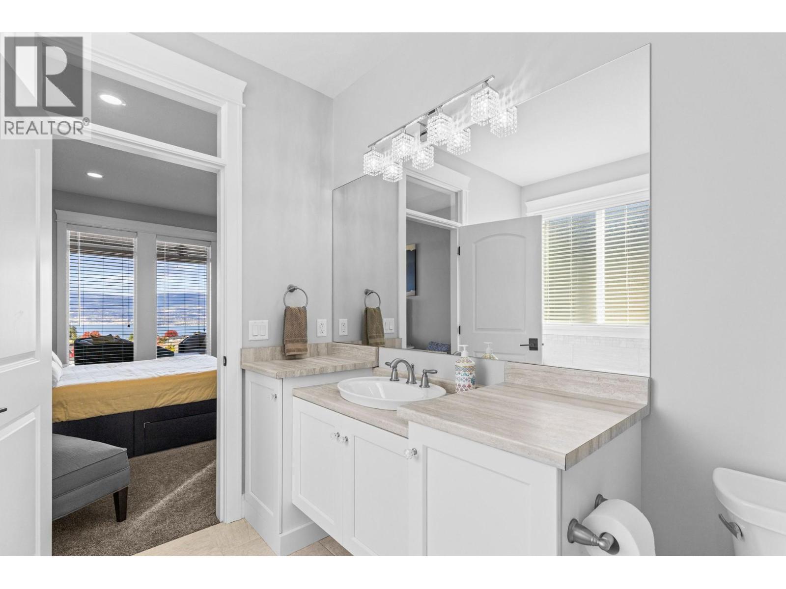 388 Rindle Court, Kelowna, BC - Indoor Photo Showing Bathroom