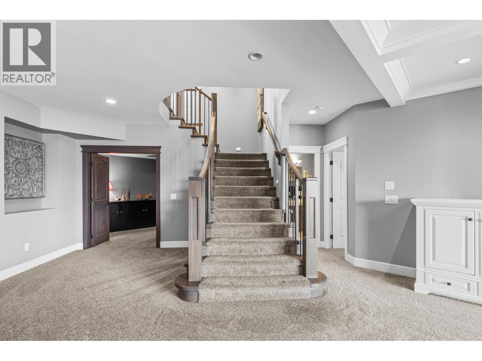 388 Rindle Court, Kelowna, BC - Indoor Photo Showing Other Room