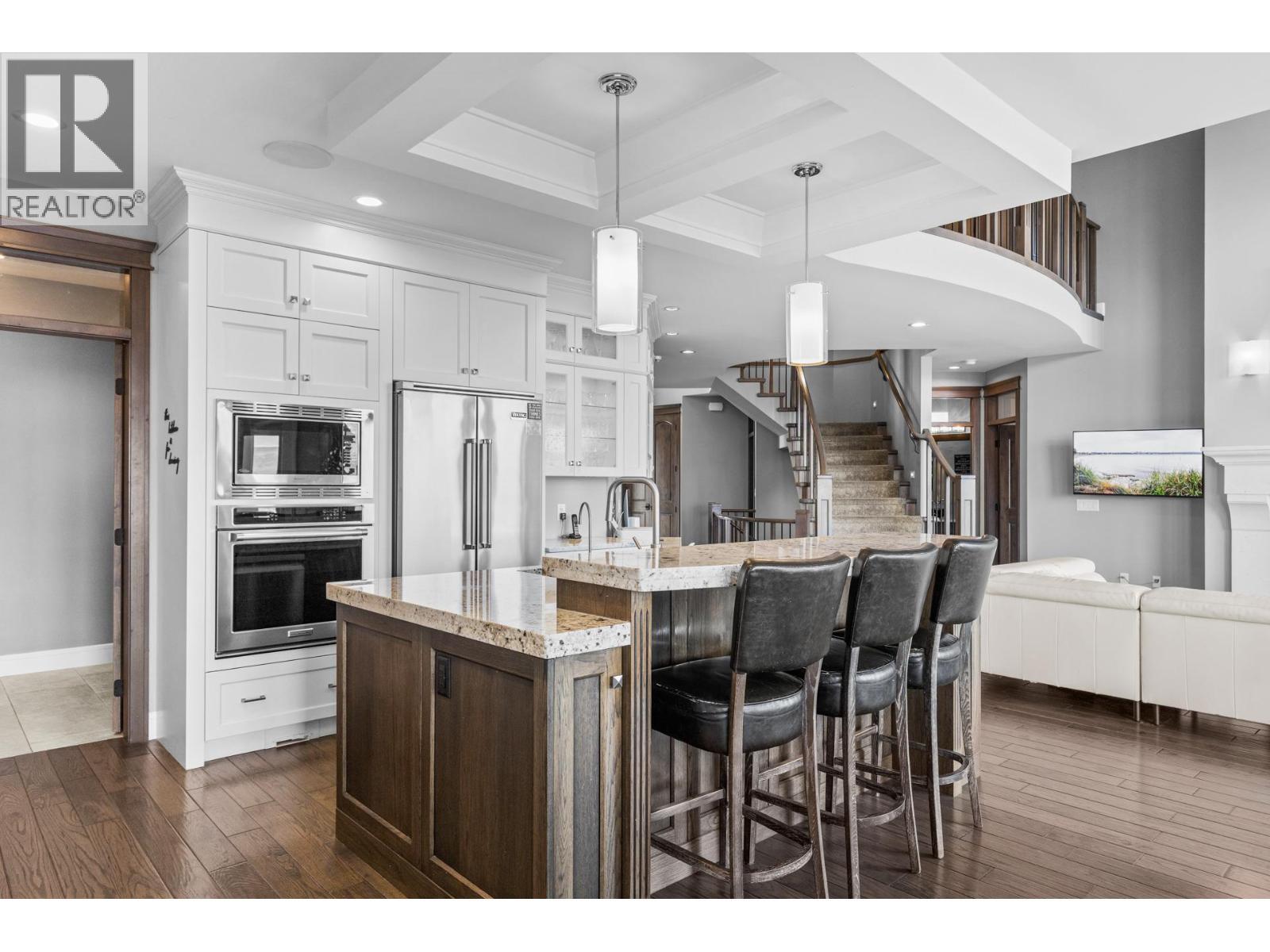 388 Rindle Court, Kelowna, BC - Indoor Photo Showing Kitchen With Upgraded Kitchen