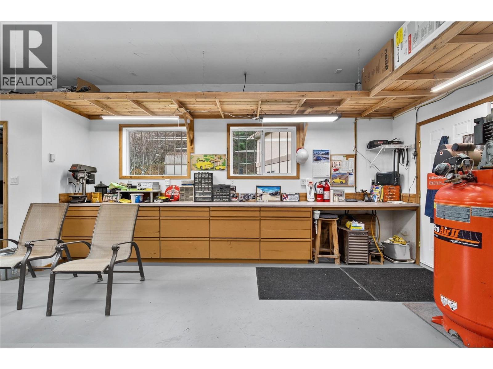 2940 Birch Lane, Blind Bay, BC - Indoor