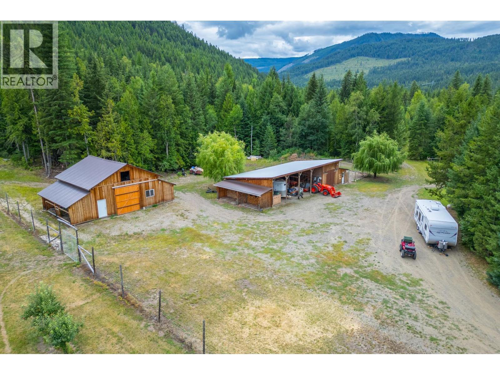 380 Richlands Road, Cherryville, BC - Outdoor