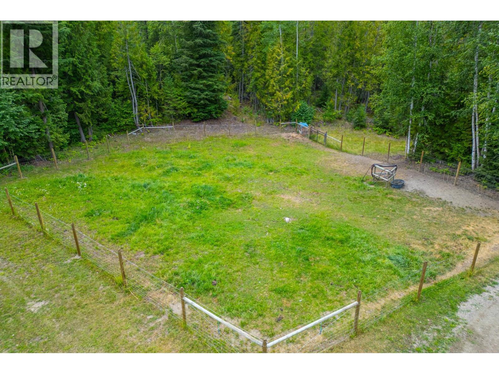 380 Richlands Road, Cherryville, BC - Outdoor