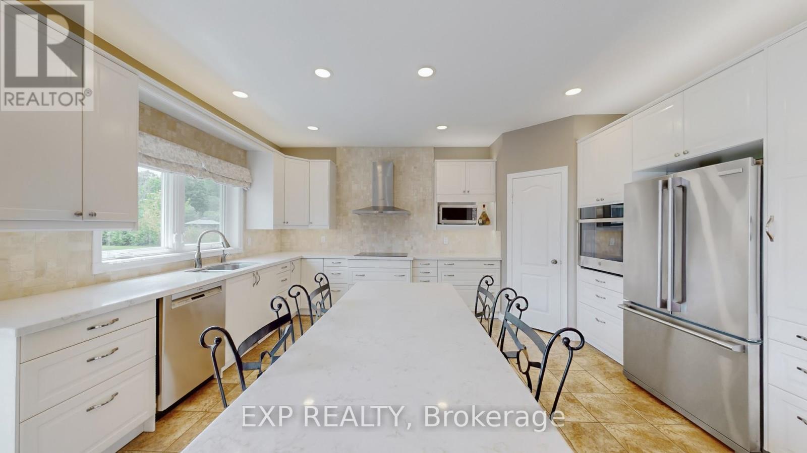 42 Somerville Crescent, Mulmur, ON - Indoor Photo Showing Kitchen