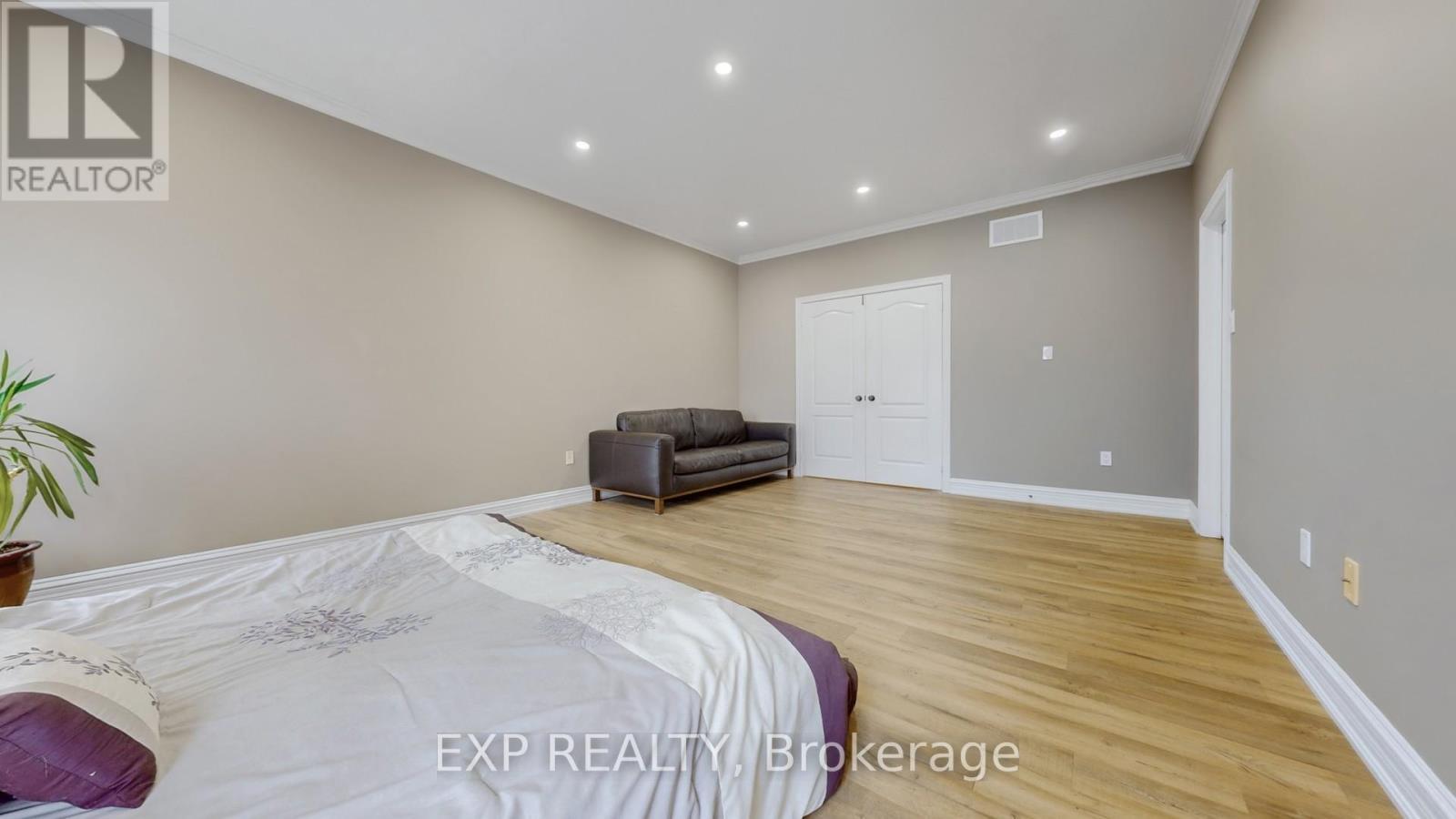 42 Somerville Crescent, Mulmur, ON - Indoor Photo Showing Bedroom