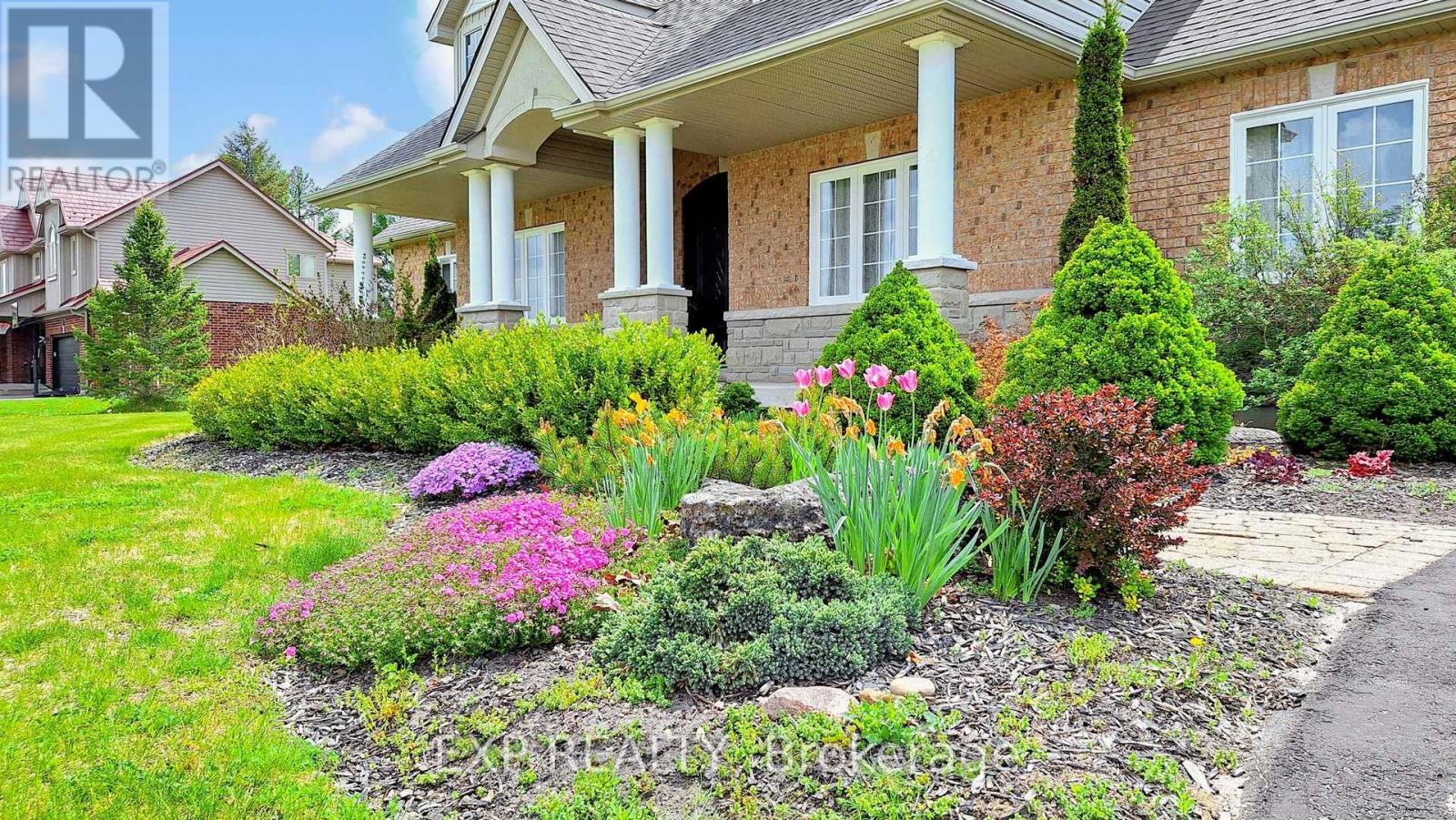 42 Somerville Crescent, Mulmur, ON - Outdoor