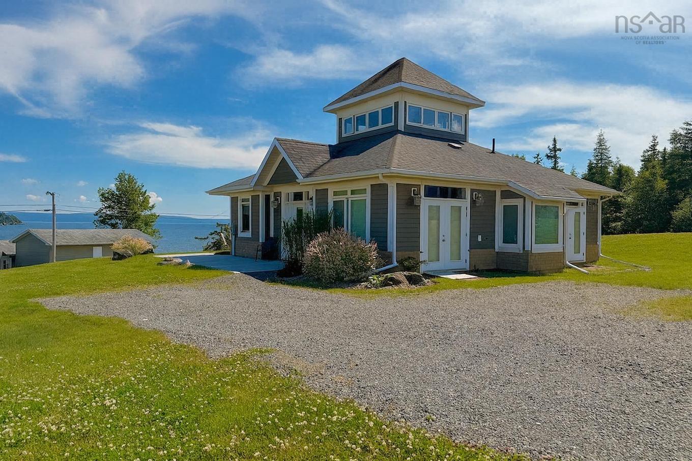 7 Bell Bay Way, Baddeck, NS