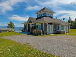 7 Bell Bay Way Baddeck, NS B0C 1H0