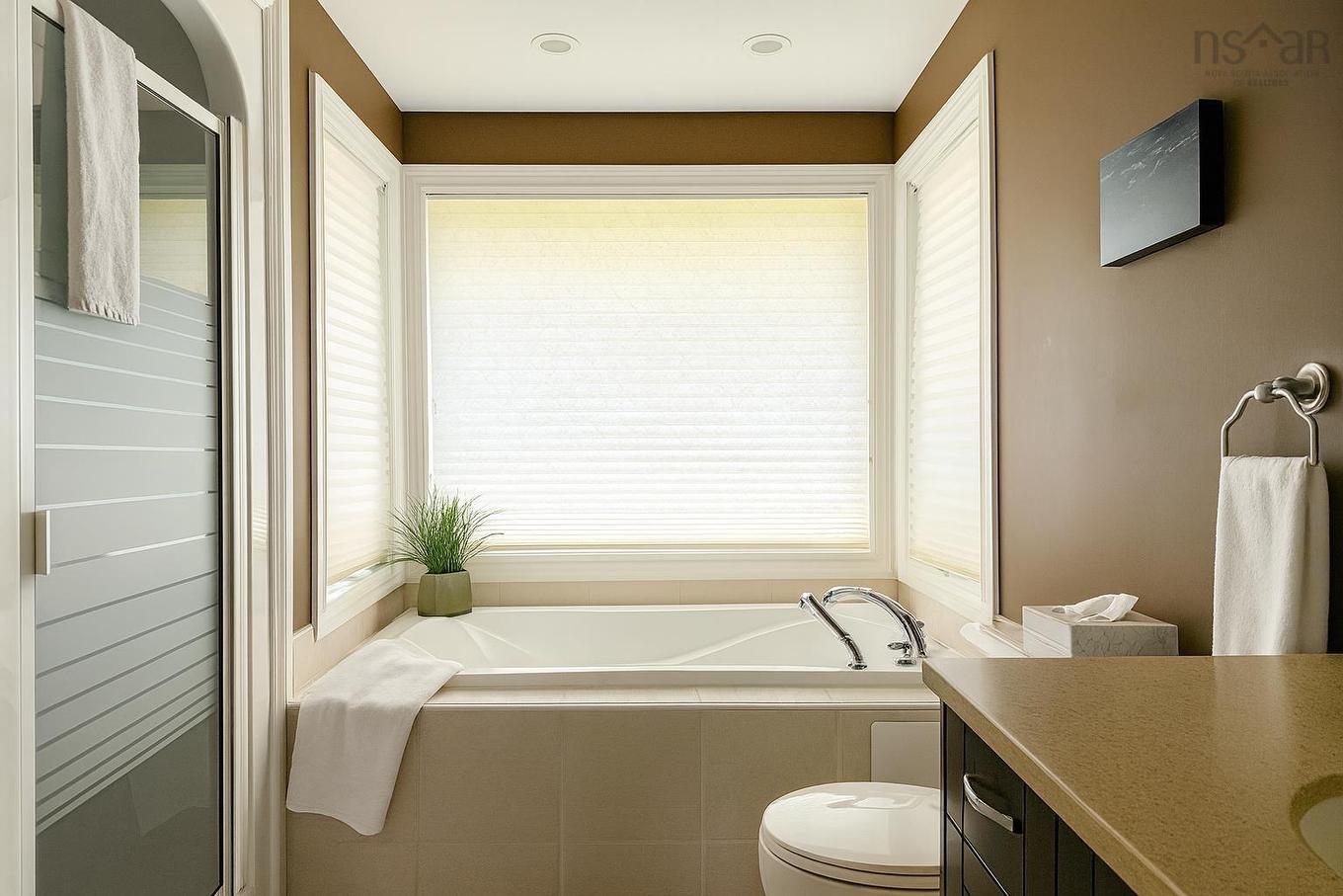 7 Bell Bay Way, Baddeck, NS