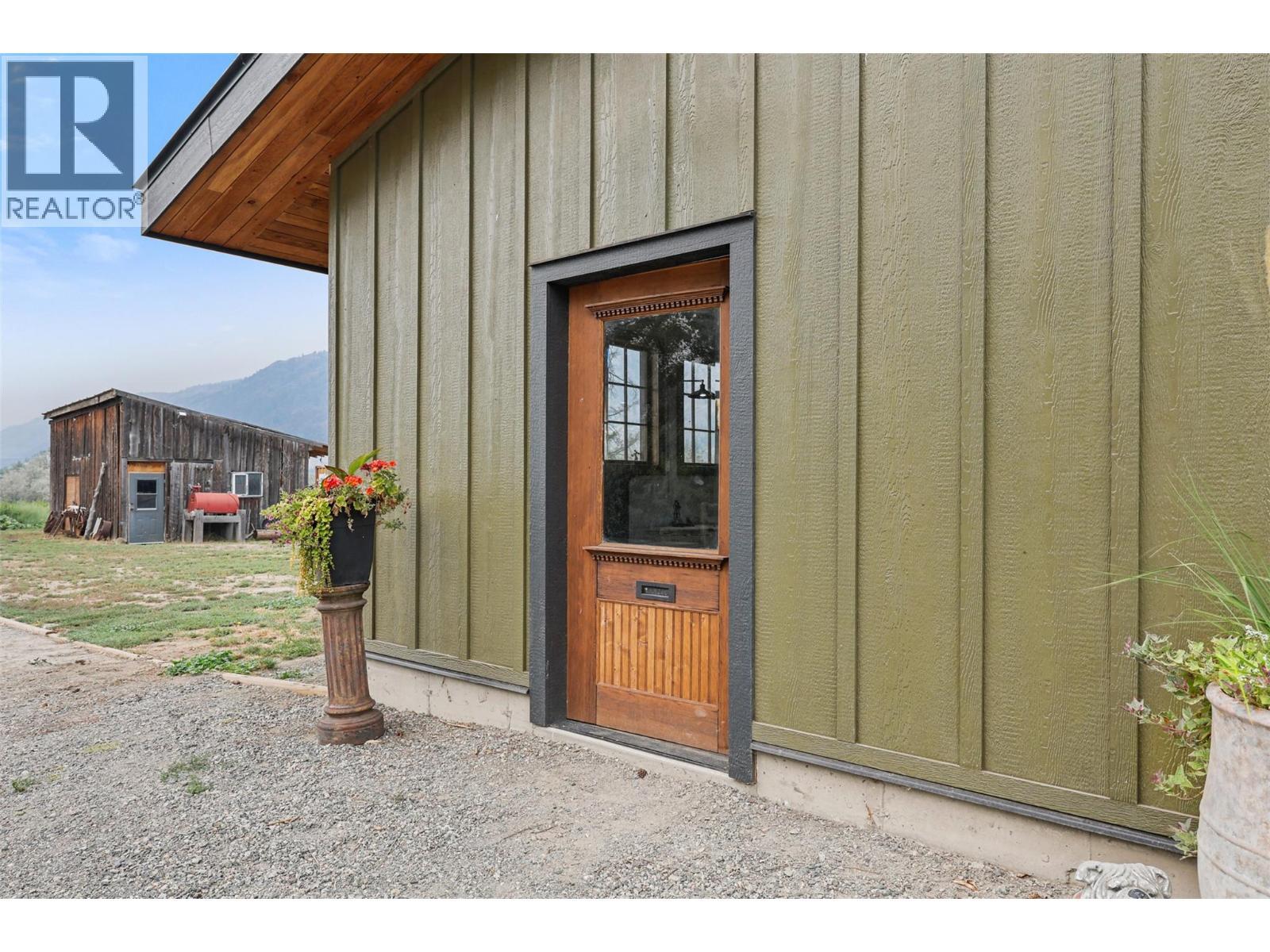 1580 Monte Creek Road, Kamloops, BC - Outdoor With Exterior