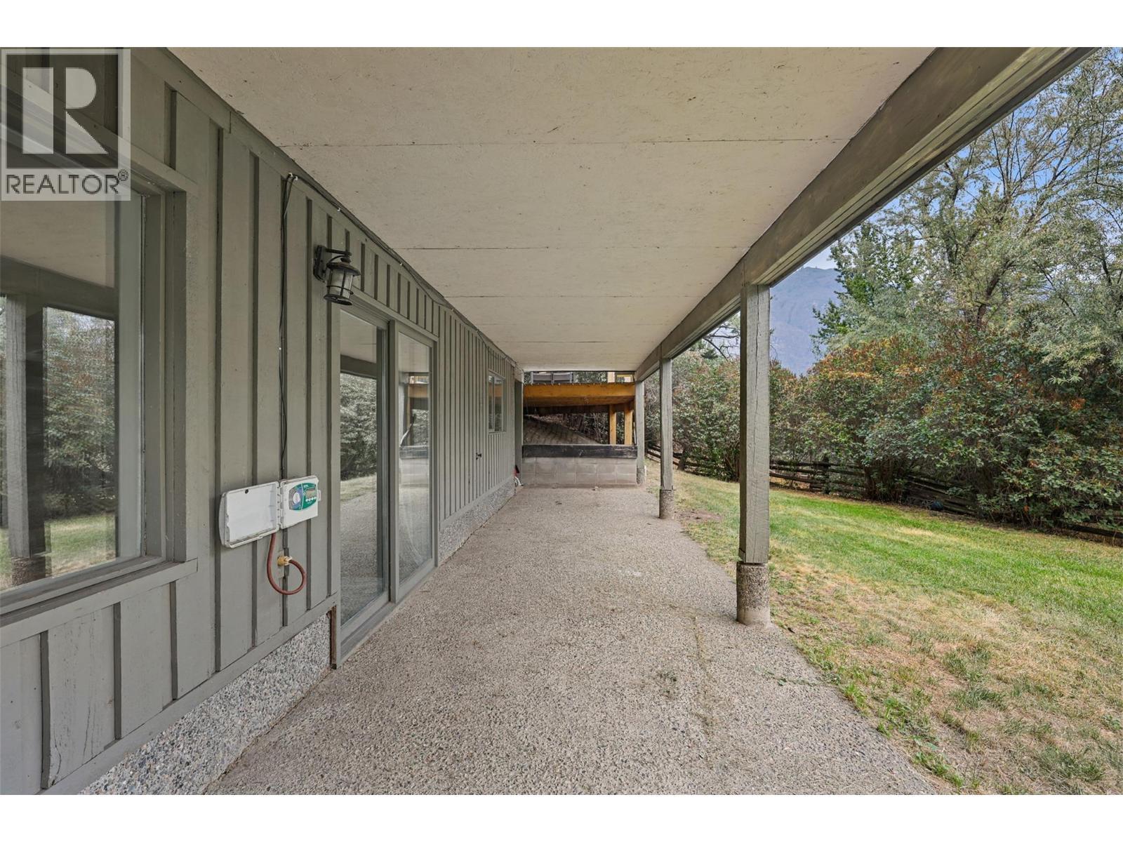 1580 Monte Creek Road, Kamloops, BC - Outdoor With Exterior