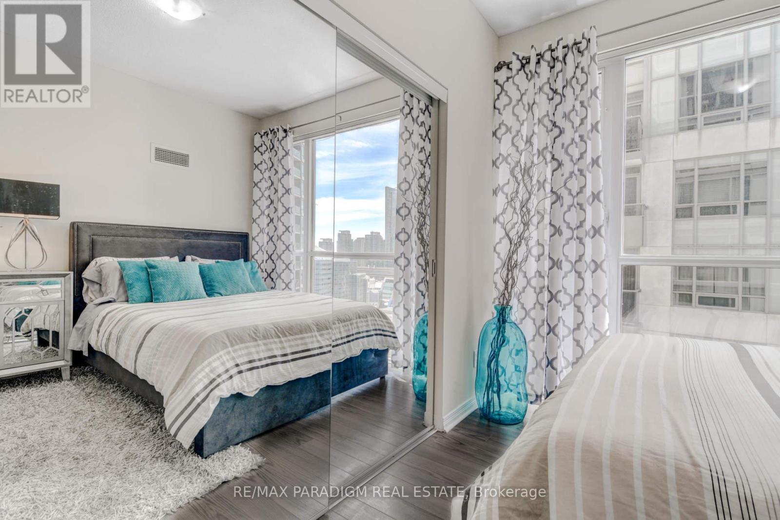 1702 - 352 Front Street W, Toronto, ON - Indoor Photo Showing Bedroom