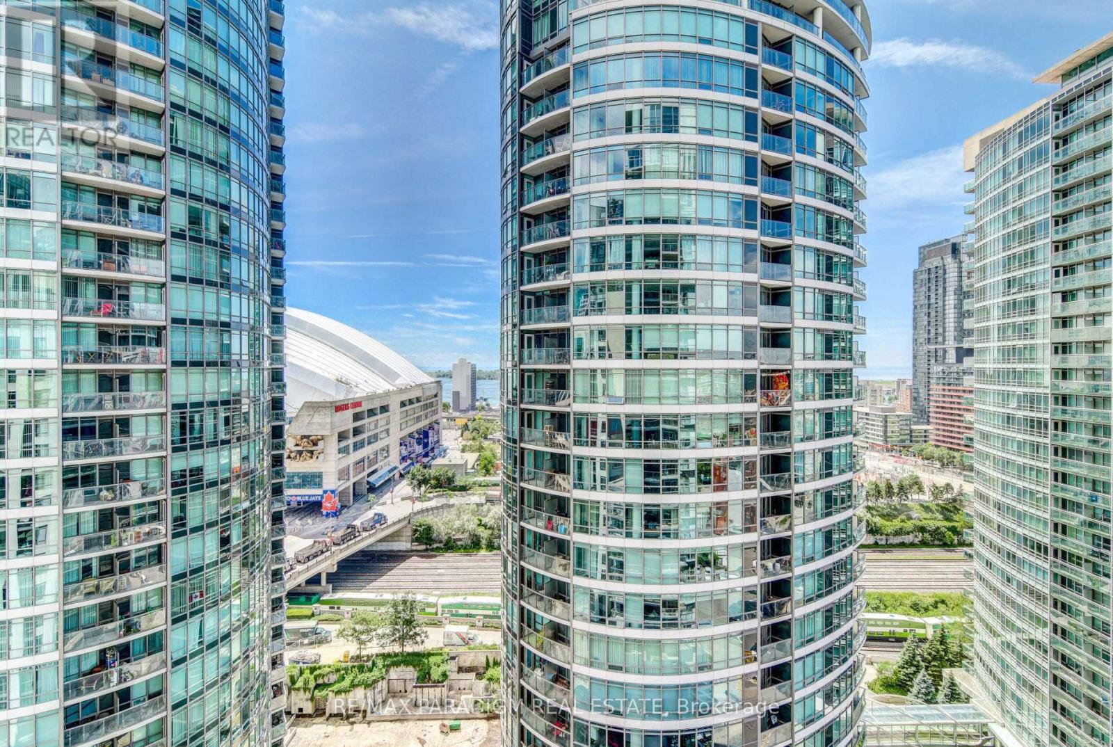 1702 - 352 Front Street W, Toronto, ON - Outdoor With Balcony With Facade