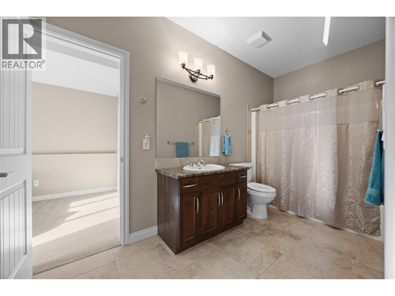 Bathroom on lower level - 5165 Trepanier Bench Road Unit# 250, Peachland, BC - Indoor Photo Showing Bathroom