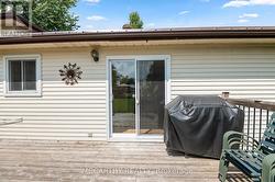 walk out from dining room to deck -