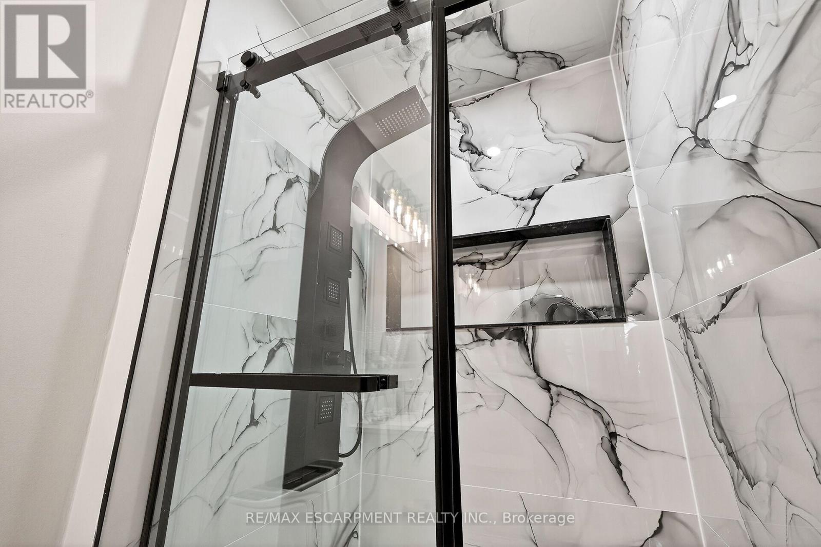 26 Martin Road, Hamilton, ON - Indoor