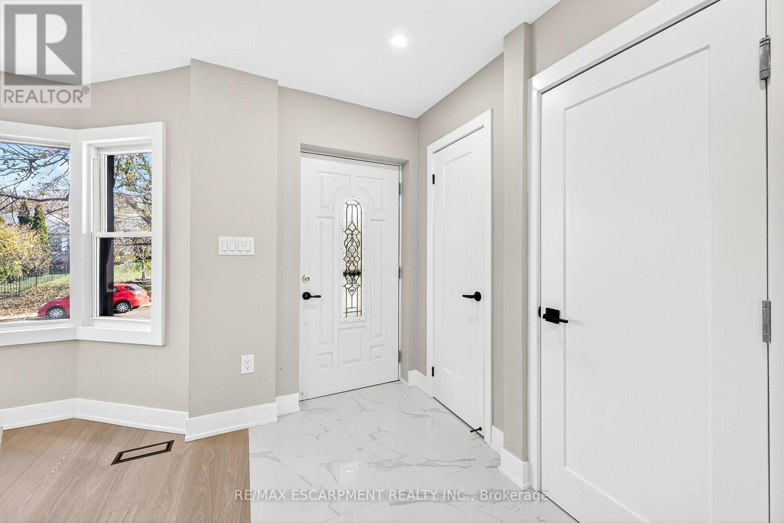 26 Martin Road, Hamilton, ON - Indoor Photo Showing Other Room