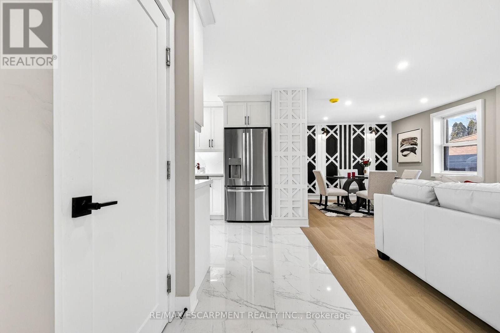 26 Martin Road, Hamilton, ON - Indoor