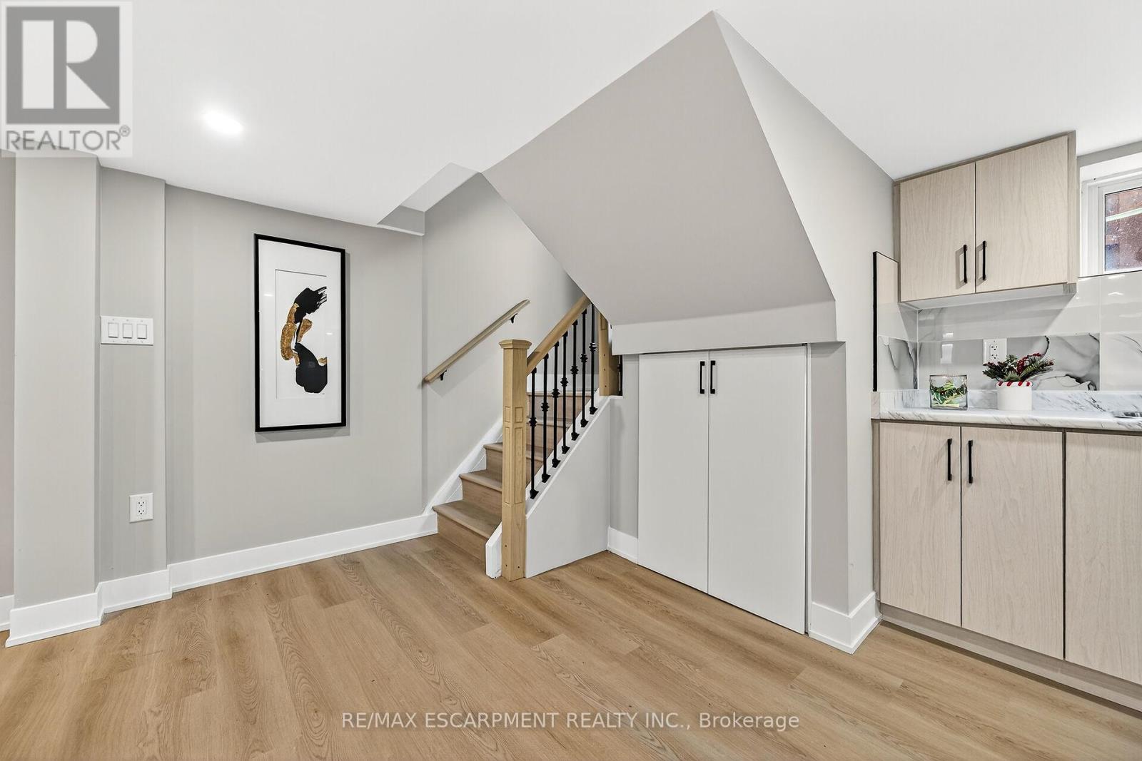 26 Martin Road, Hamilton, ON - Indoor Photo Showing Other Room