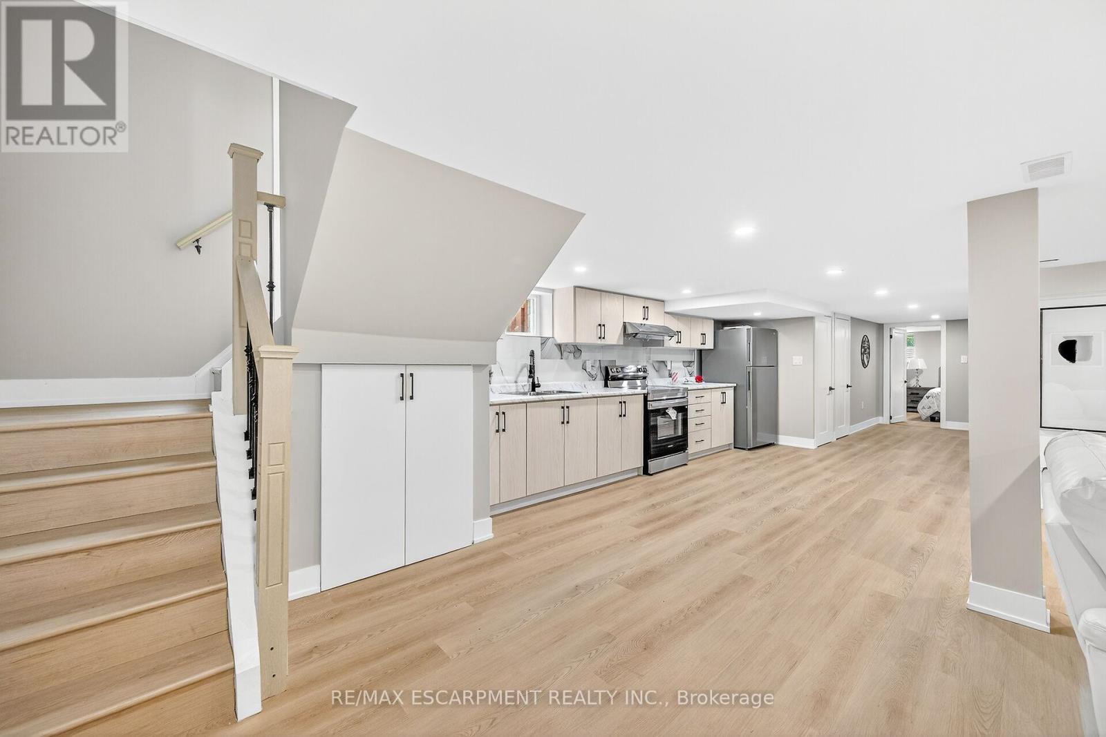 26 Martin Road, Hamilton, ON - Indoor Photo Showing Other Room