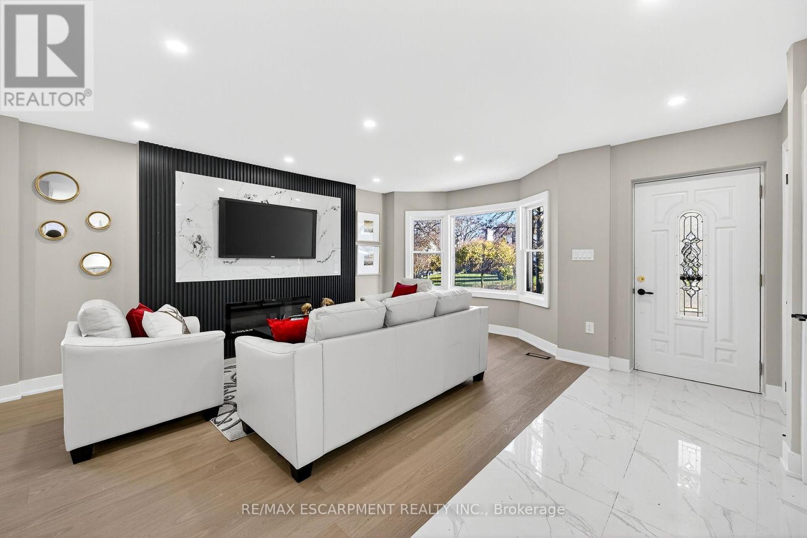 26 Martin Road, Hamilton, ON - Indoor Photo Showing Other Room