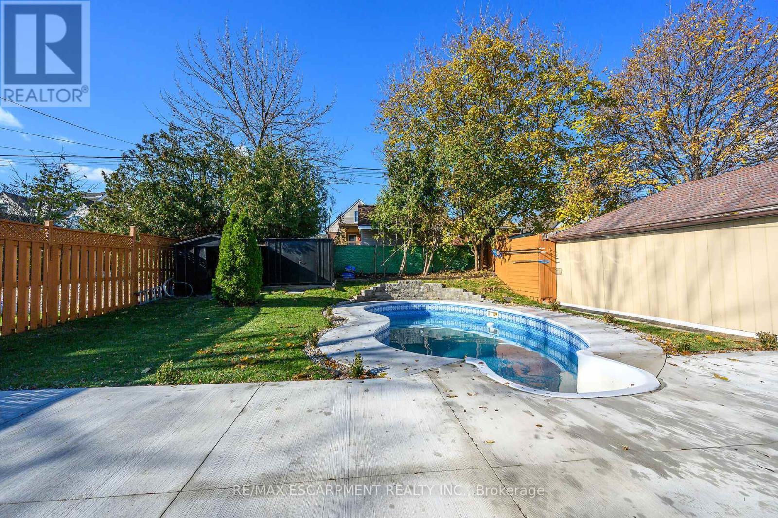 26 Martin Road, Hamilton, ON - Outdoor With In Ground Pool With Backyard