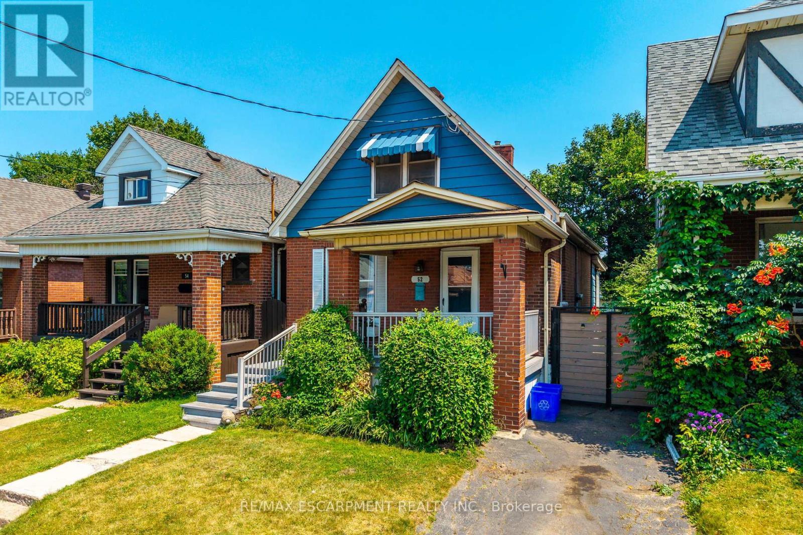 52 Connaught Avenue N, Hamilton, ON - Outdoor With Facade