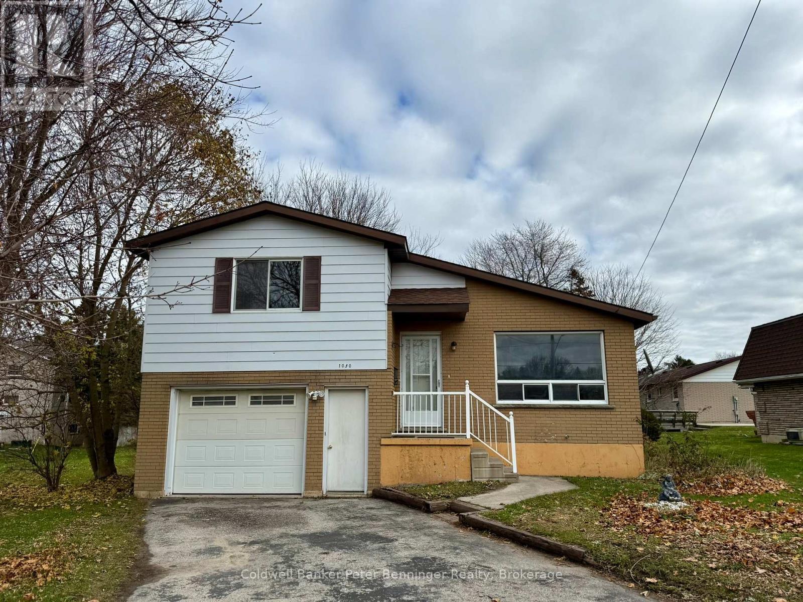 Welcome to 1030 Yonge St S - 1030 Yonge Street S, Brockton, ON - Outdoor