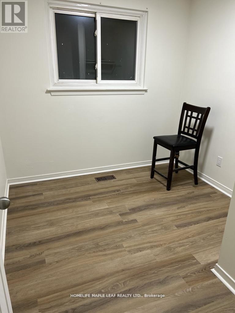(Upper) - 28 Ladore Drive, Brampton, ON - Indoor Photo Showing Other Room