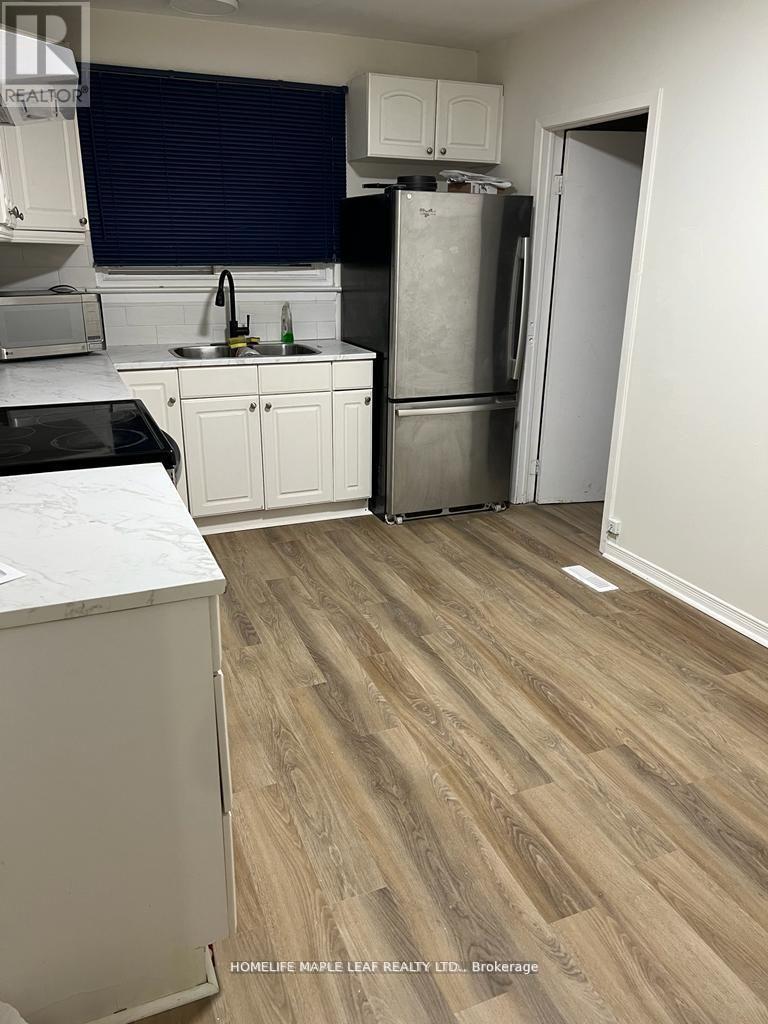 (Upper) - 28 Ladore Drive, Brampton, ON - Indoor Photo Showing Other Room