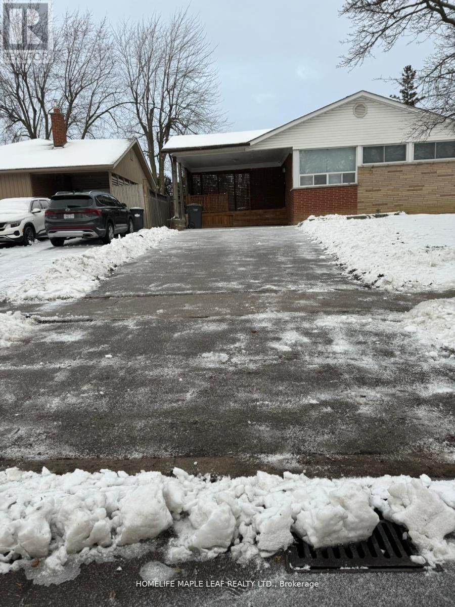 (Upper) - 28 Ladore Drive, Brampton, ON - Outdoor