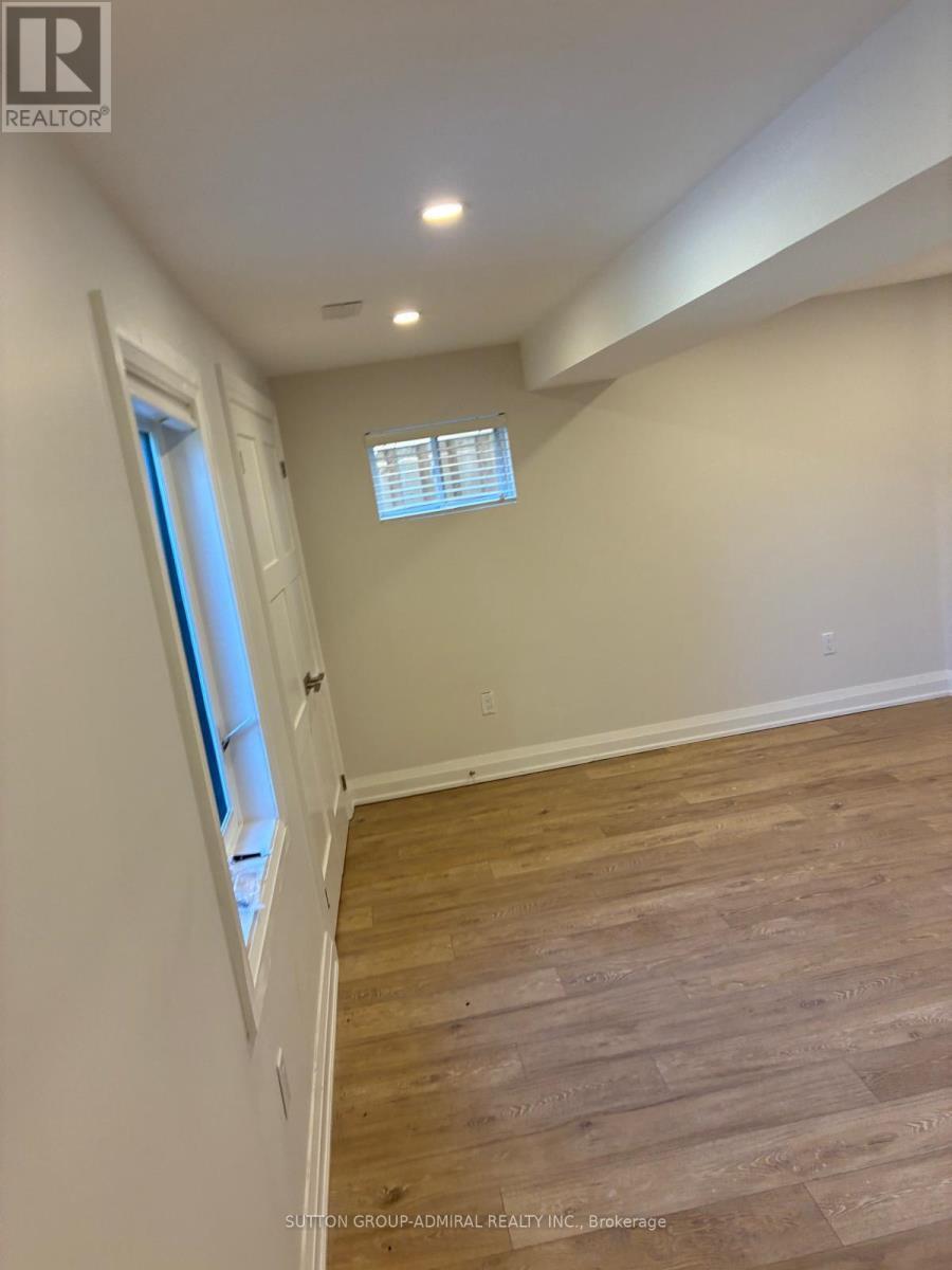 Lower - 32 Glenforest Drive, Vaughan, ON - Indoor