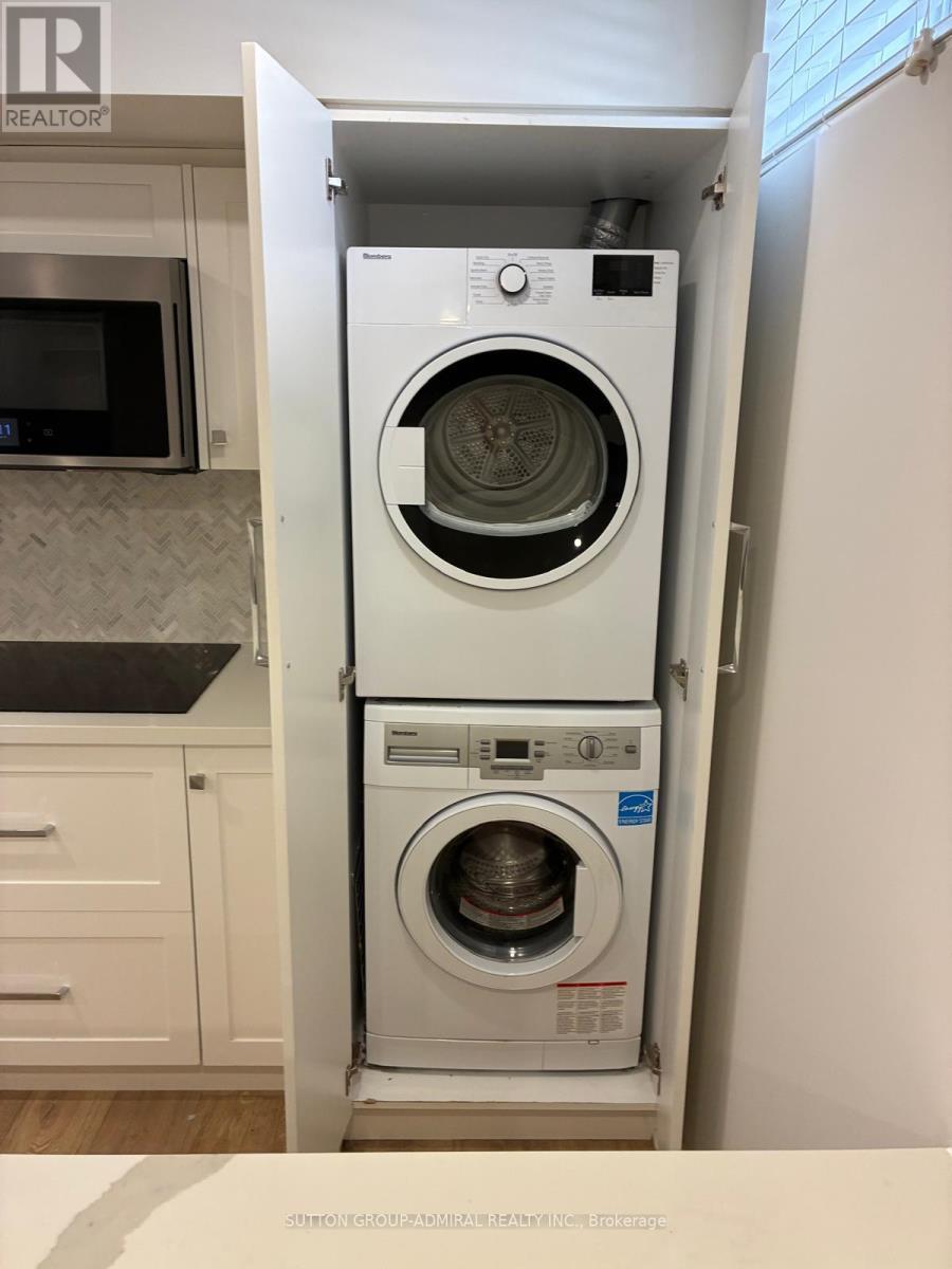 Lower - 32 Glenforest Drive, Vaughan, ON - Indoor Photo Showing Laundry Room