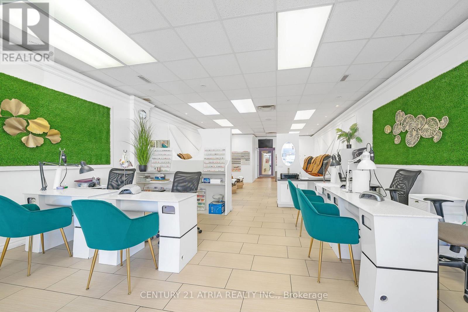 3047 Hurontario Street, Mississauga, ON