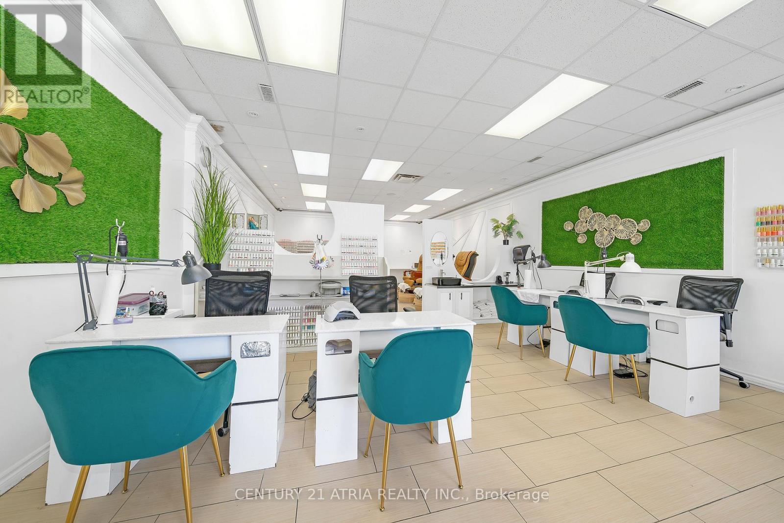 3047 Hurontario Street, Mississauga, ON