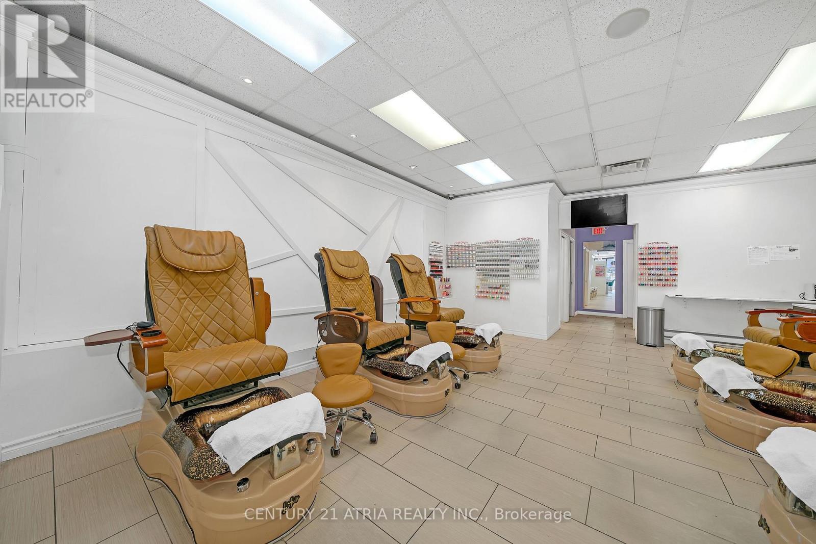 3047 Hurontario Street, Mississauga, ON