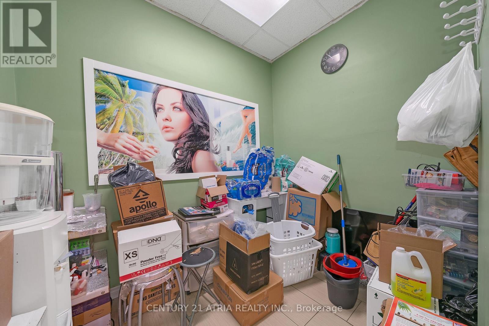 3047 Hurontario Street, Mississauga, ON