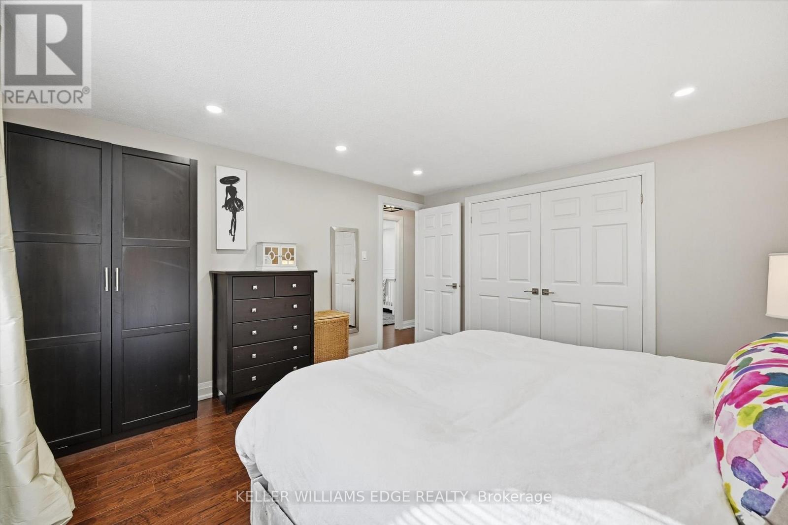 123 Athenia Drive, Hamilton, ON - Indoor Photo Showing Bedroom