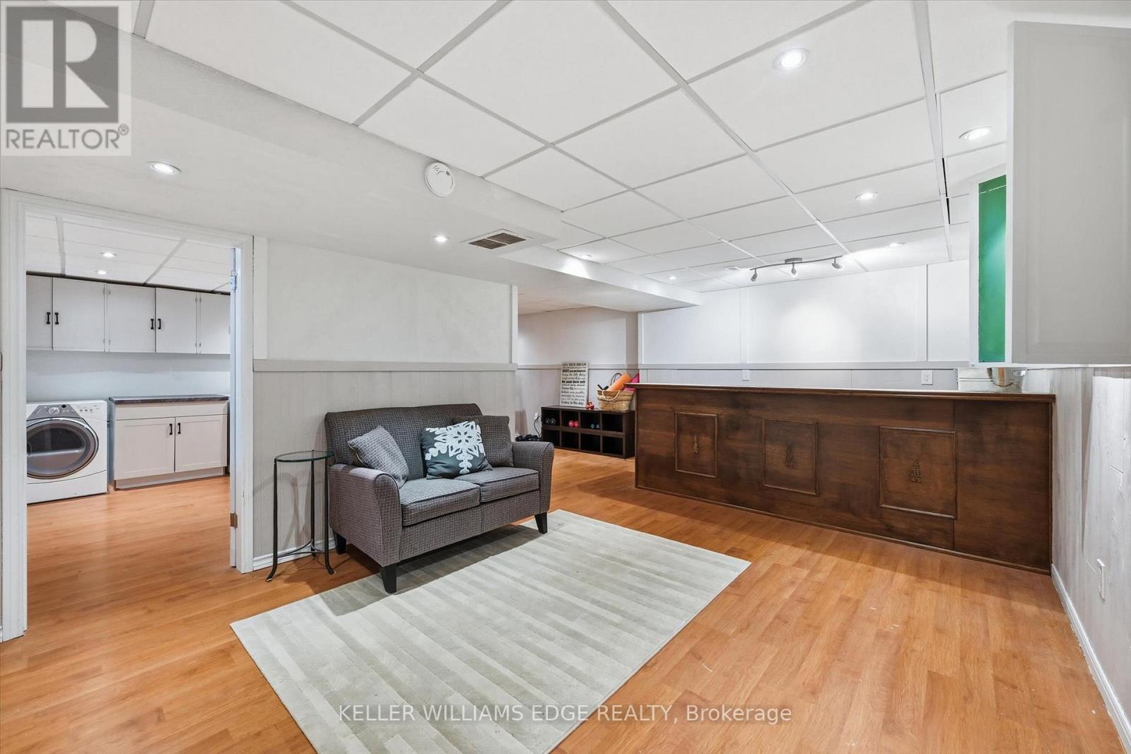 123 Athenia Drive, Hamilton, ON - Indoor