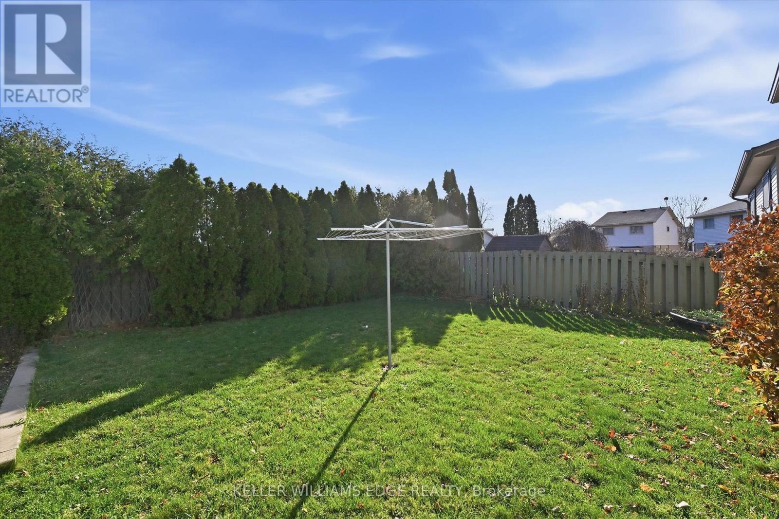 123 Athenia Drive, Hamilton, ON - Outdoor